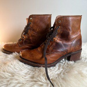 FRYE Sabrina 6G Cognac Lace-ups